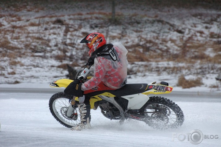 Nodarbība Mārtiņa Aleksandroviča motokrosa skolā