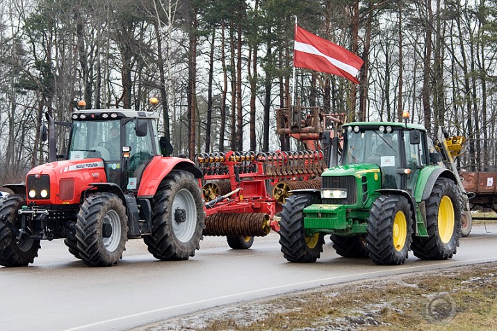 Sveiciens valdībai no Tukuma zemniekiem