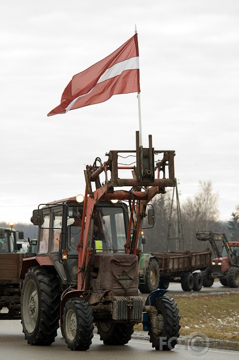 Sveiciens valdībai no Tukuma zemniekiem