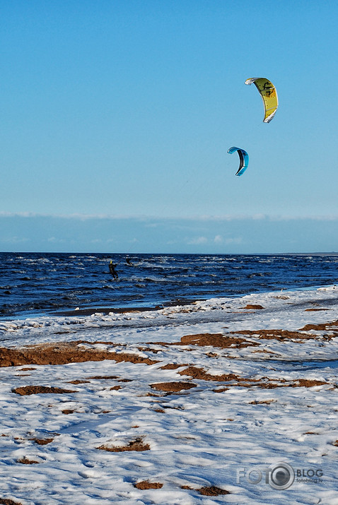 Kiteboards.