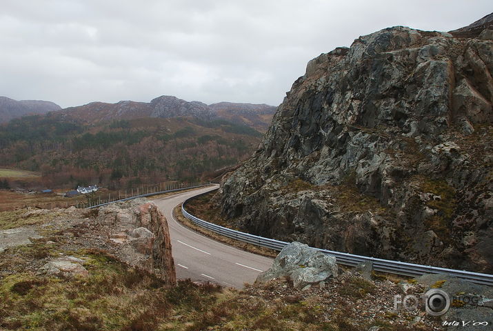 Kalni (gleni) pie Gruinard Bay...