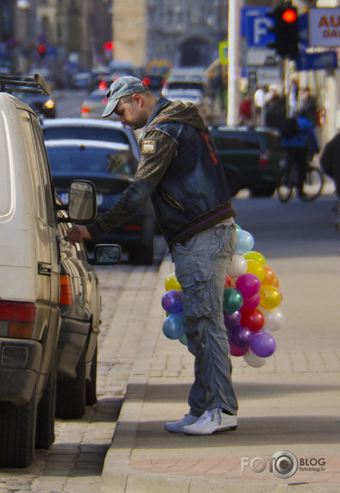 Pirms pūpolsvētdienas