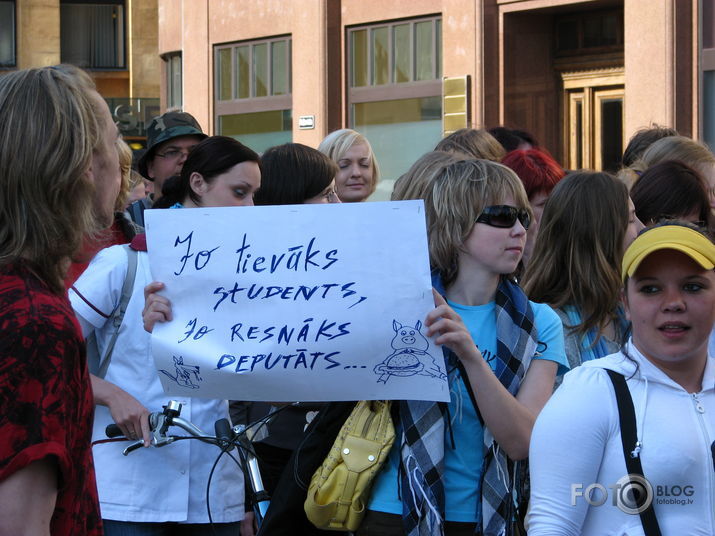 Studentu lieta - taisna un cieta!