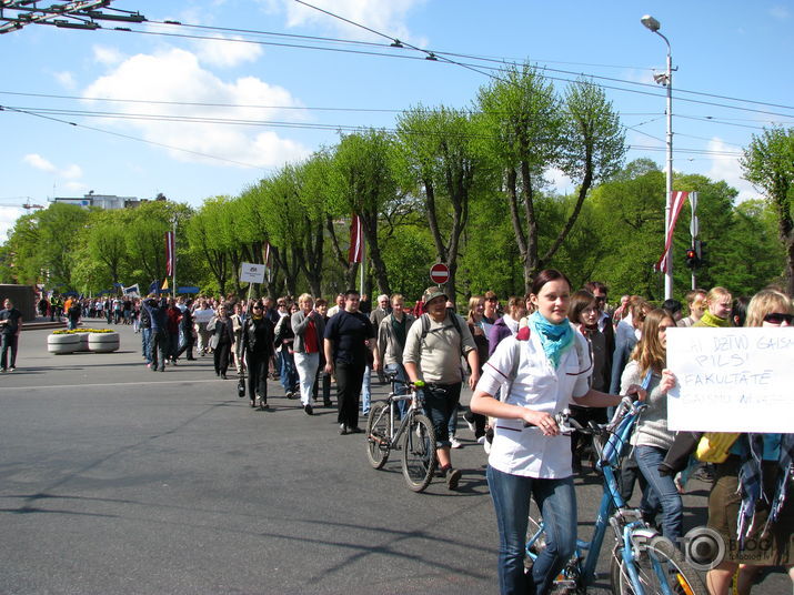 Studentu lieta - taisna un cieta!