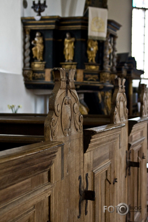 UGĀLES LUTERĀŅU BAZNĪCA.