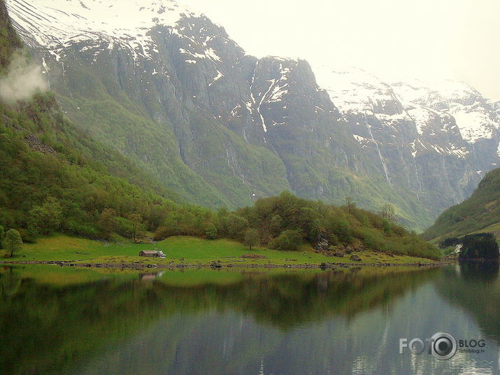 vientuļais nams Sognefjordā