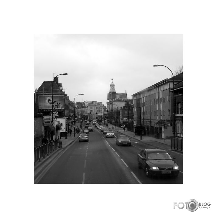 Pa autobusa logu. Londona