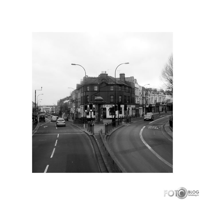 Pa autobusa logu. Londona