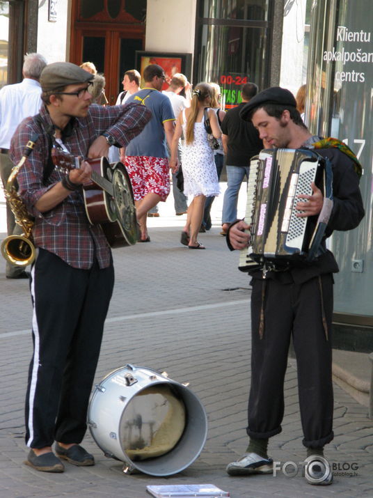 Ielu muzikanti