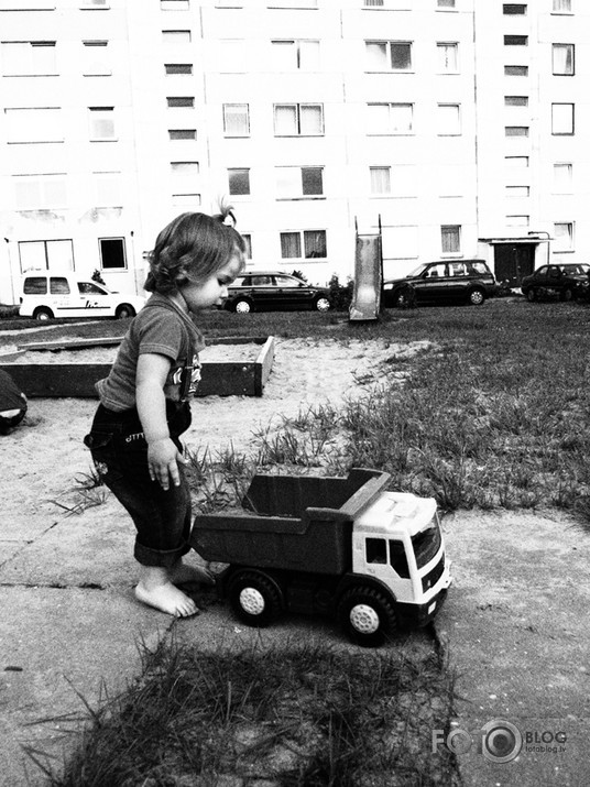 Rotaļas ar Olympus E-P1 un Art filtru Grainy film...