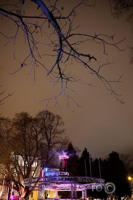 Vakar rīgā daudz gaismas.