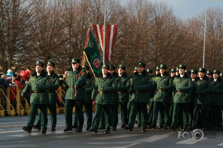 Bruņoto spēku parāde