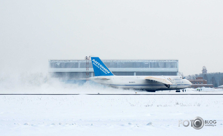 AN 124- 100 Ruslan 