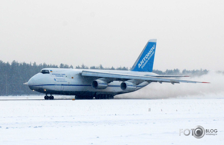 AN 124- 100 Ruslan 