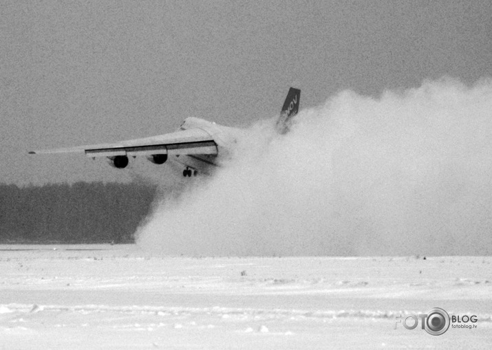 AN 124- 100 Ruslan 