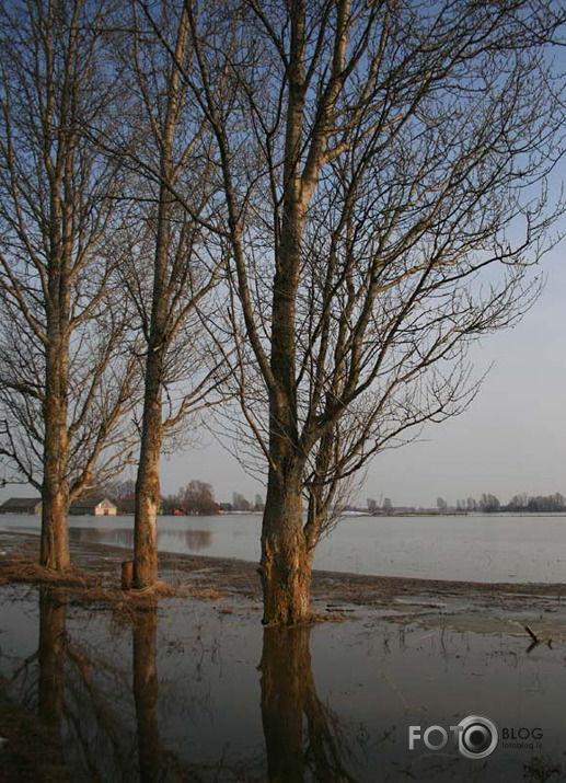 Kad ūdens līmenis strauji pazeminās