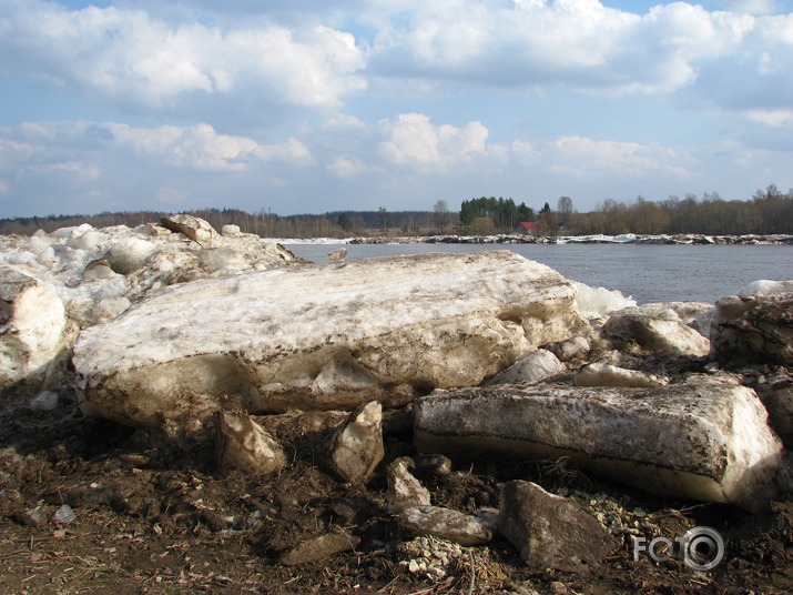 Daugava Lieldienās