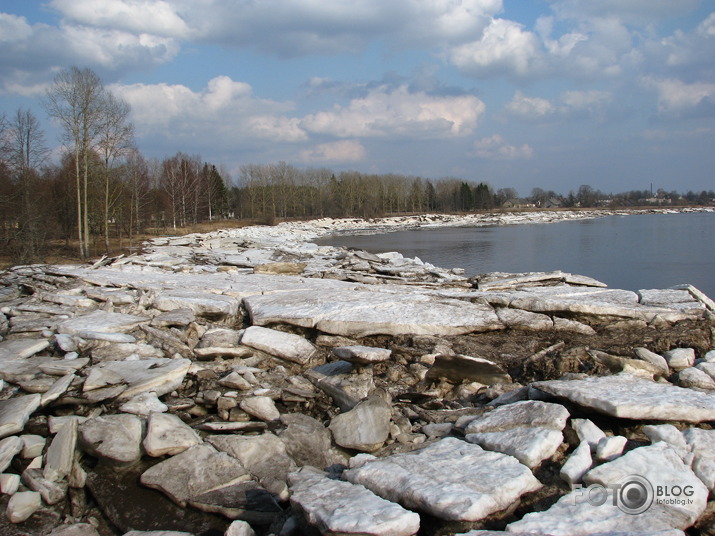 Daugava Lieldienās