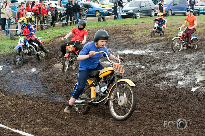 Mazliet no enduro, krosa un mopēda