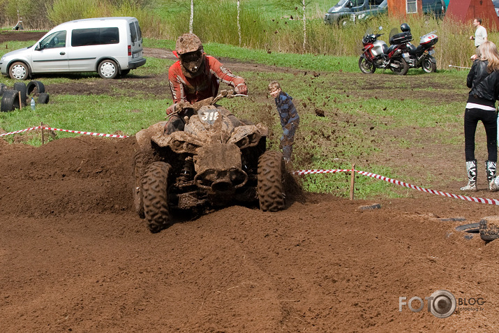 Mazliet no enduro, krosa un mopēda