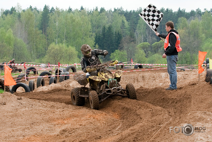 Mazliet no enduro, krosa un mopēda