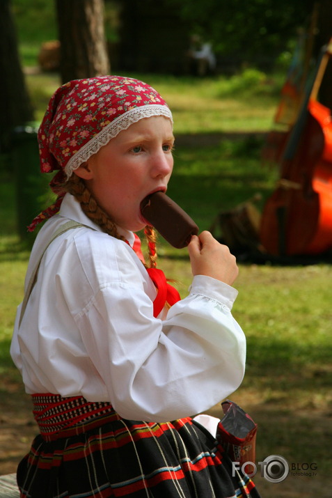 Pilna sēta sīkaliņām!