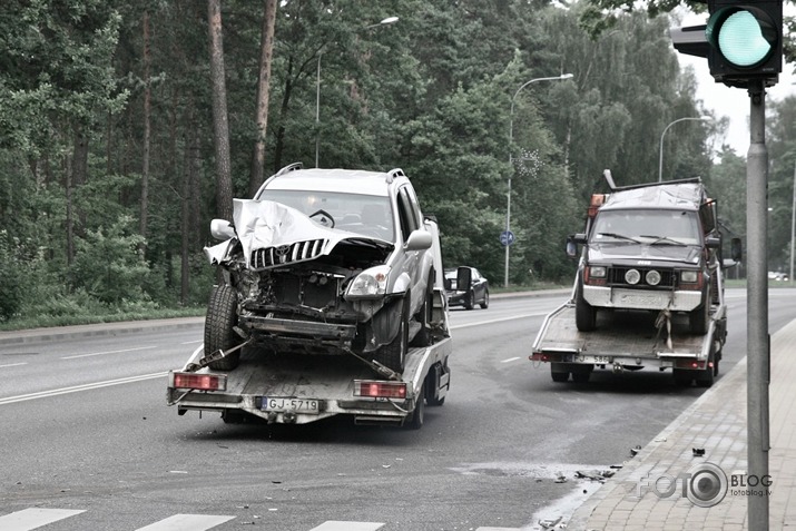 Kaut kas nesanāca