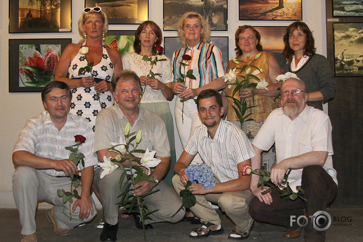 Fotodraugi Melngalvju namā