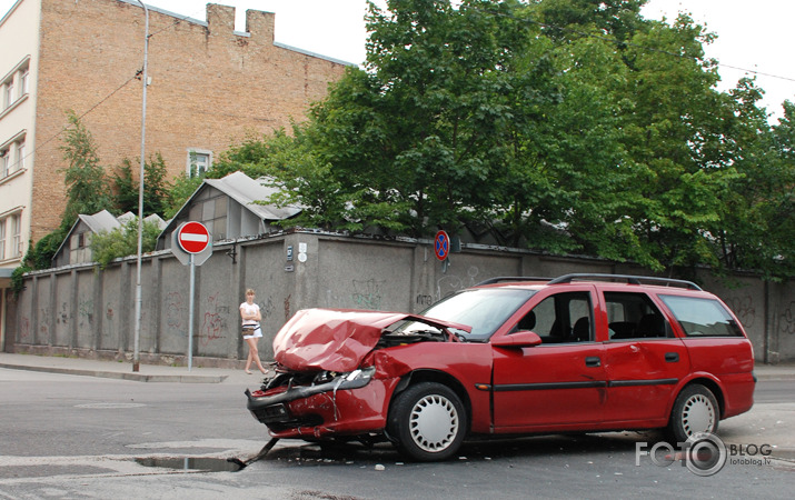 Again Artilērijas/Krāsotāju  CRASH ...