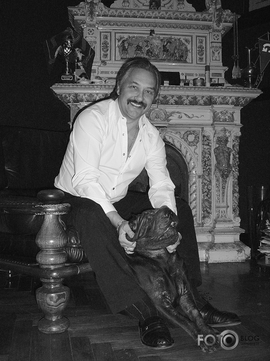 Tautai zināmi ļaudis