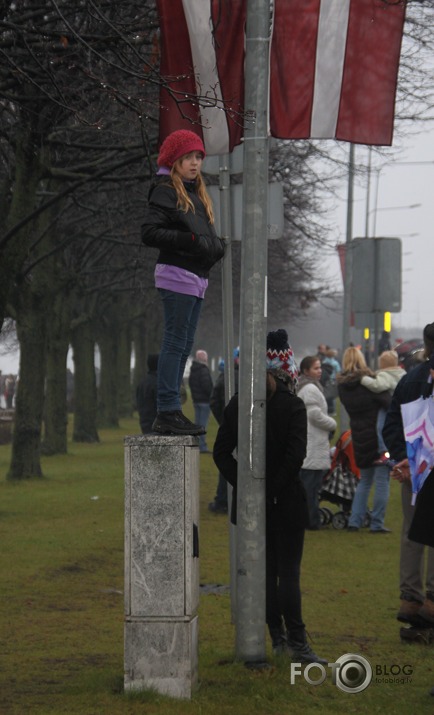  Kāds soļo, Kāds vēro, Kādam gribas ēst. 