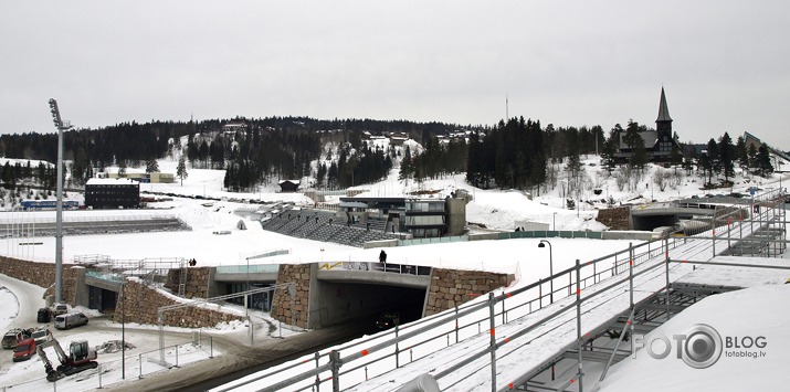 Holmenkollena gatavojas izrādei.