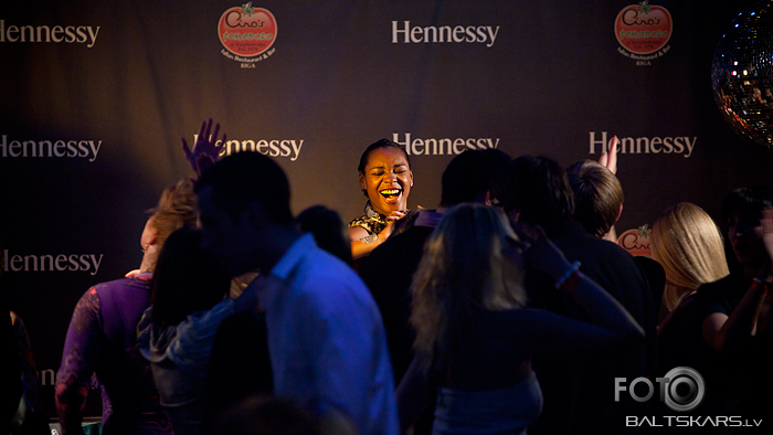 Sonique vs Hennessy