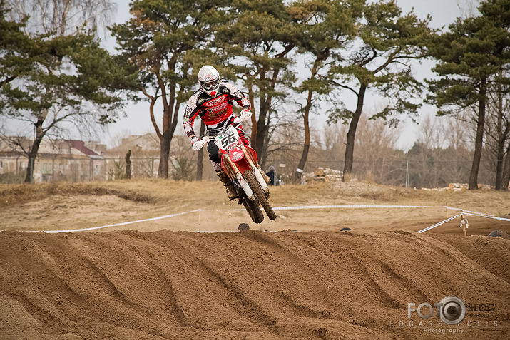 Motokross "Kurzemes katls 2011" triumfē mājinieki