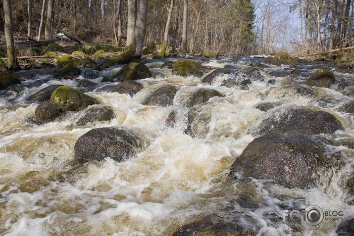 Nāružas Velna grāvis aprīlī