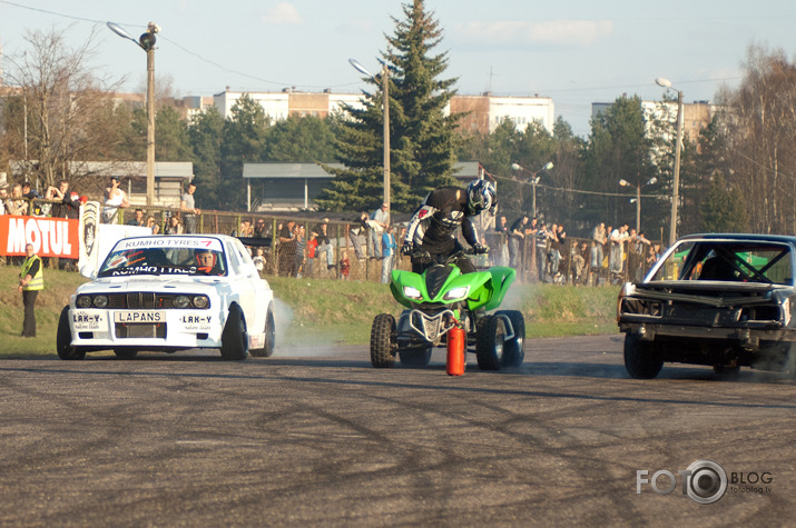 LAK-Y drift komandas šovs drag race 2011