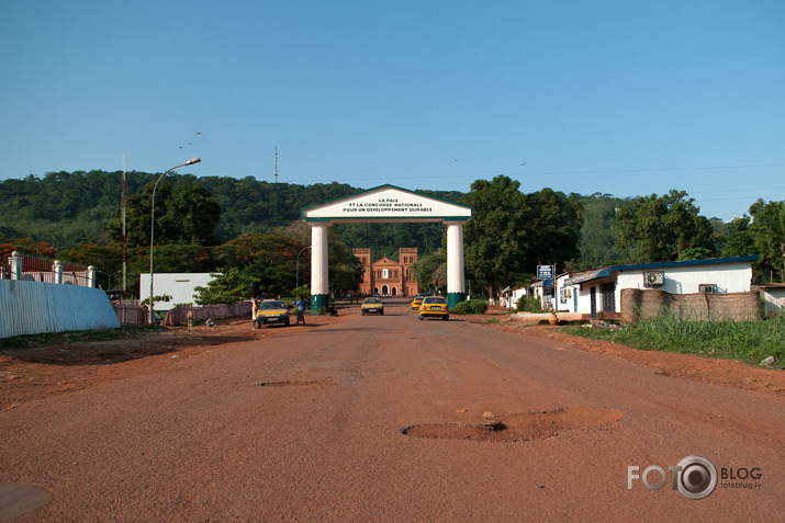 Ceļojuma piezīmes 2 - Bangui, Centrālāfrikas Republika; 2011. gada maijs.