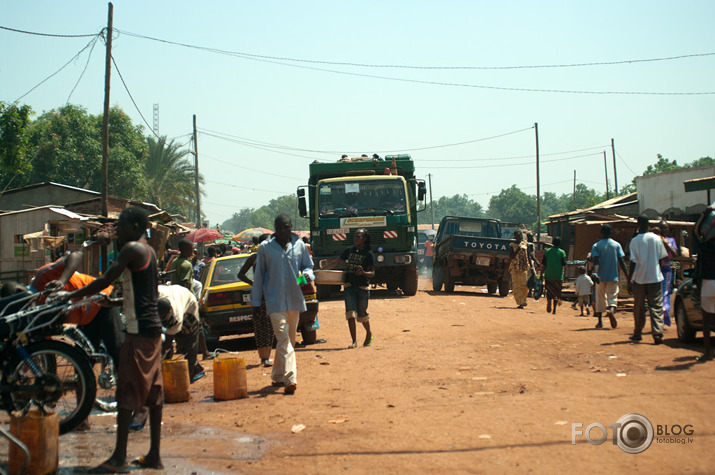 Ceļojuma piezīmes 2 - Bangui, Centrālāfrikas Republika; 2011. gada maijs.