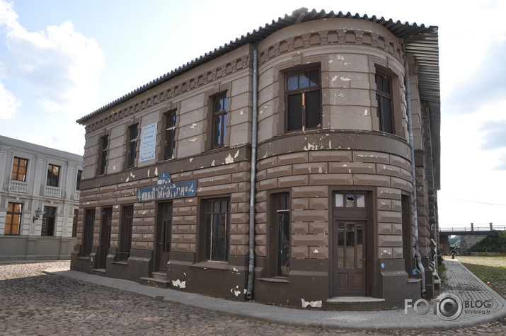 Cinevillā.
