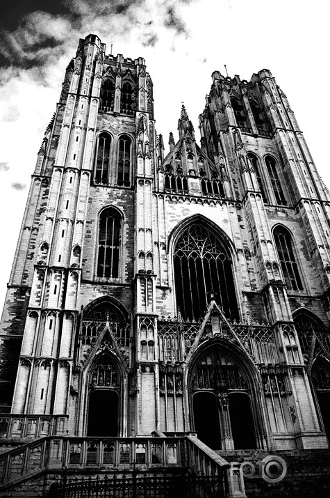 Holy Bruxelles