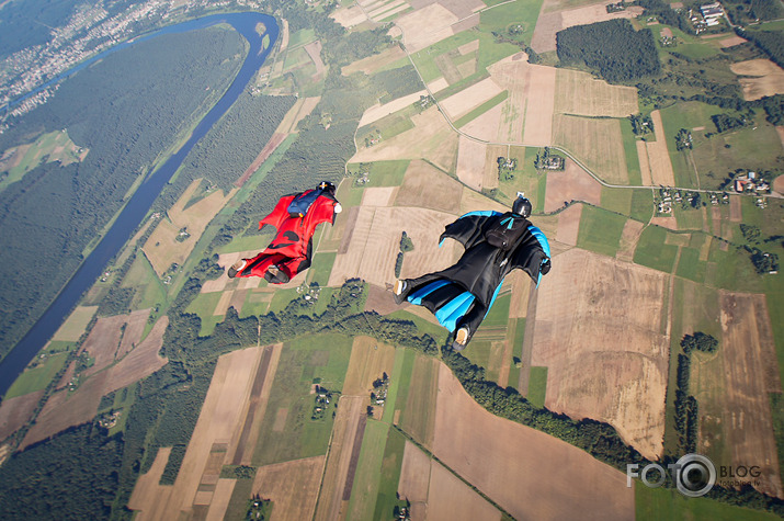 Wingsuit lidojumu filmēšana reklāmas klipam