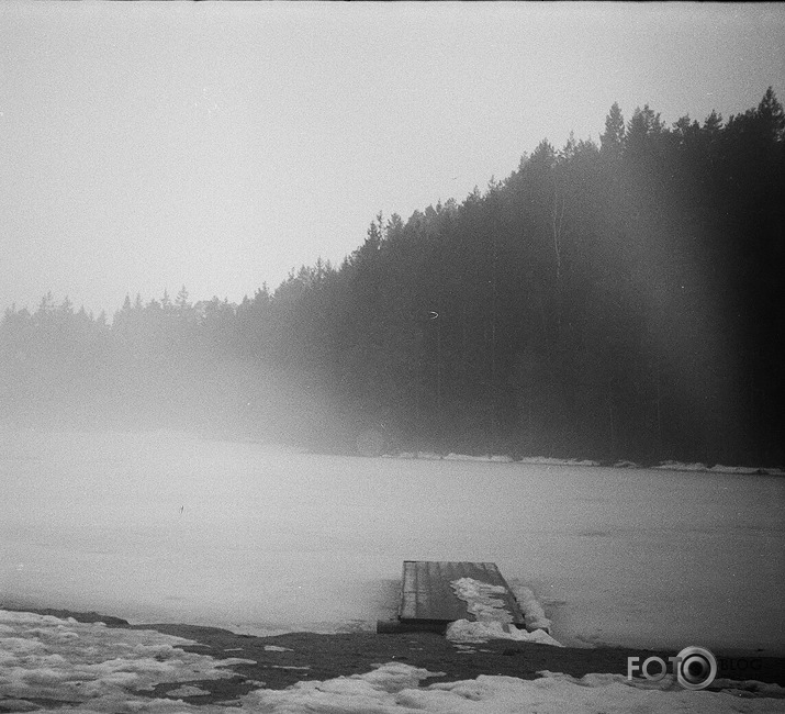 Mans skatiens caur Zenit-E fotoaparātu