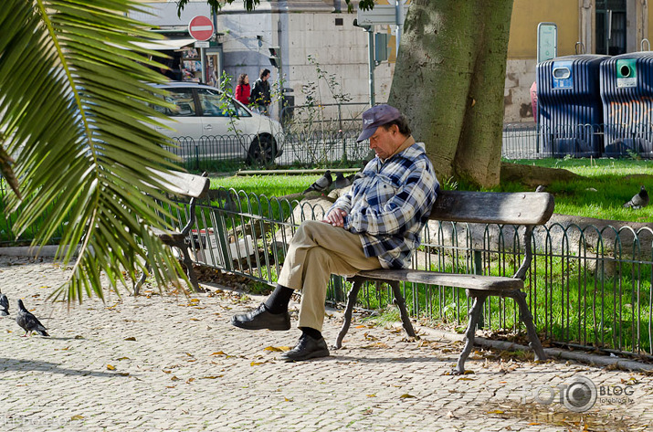 Ļaudis Portugālē gadu mijā.