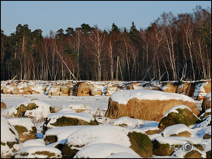 Veczemju klintis visaukstākajā februāra dienā