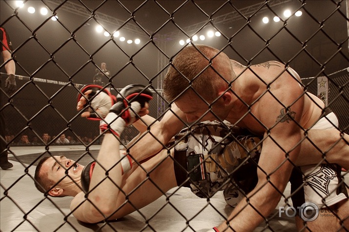 Cage Contender 2012