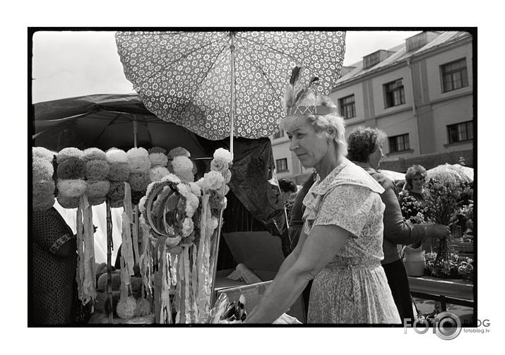 Gaumīgas galvassegas no 1989.gada vasaras kolekcijas.