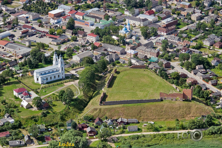 Austrumu pierobeža