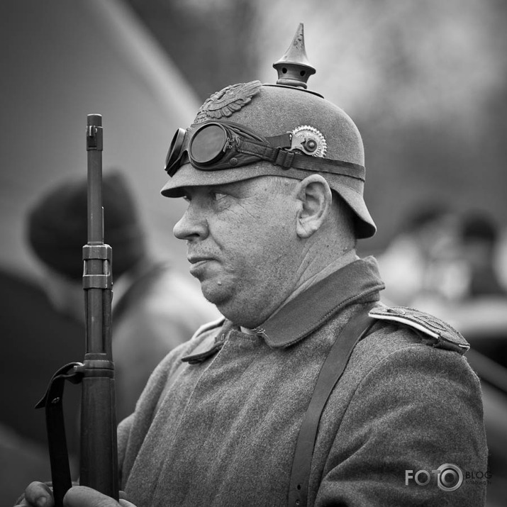 Kā Bermontu no Rīgas dzina.