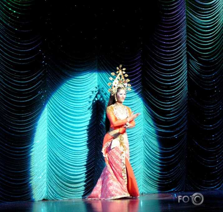 transvestitu šovs Bangkokā