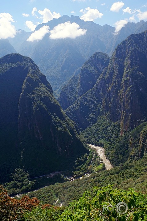 Peru - No kalniem līdz džungļiem..